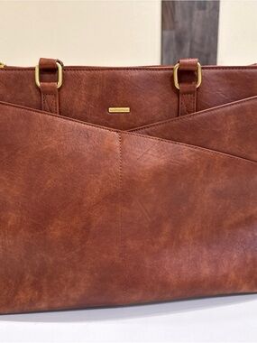 Elegant Cognac Tote with Gold Accents